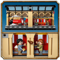 Lego Harry Potter 76450 Book Nook: Hogwarts Express for Ages 10 and Up