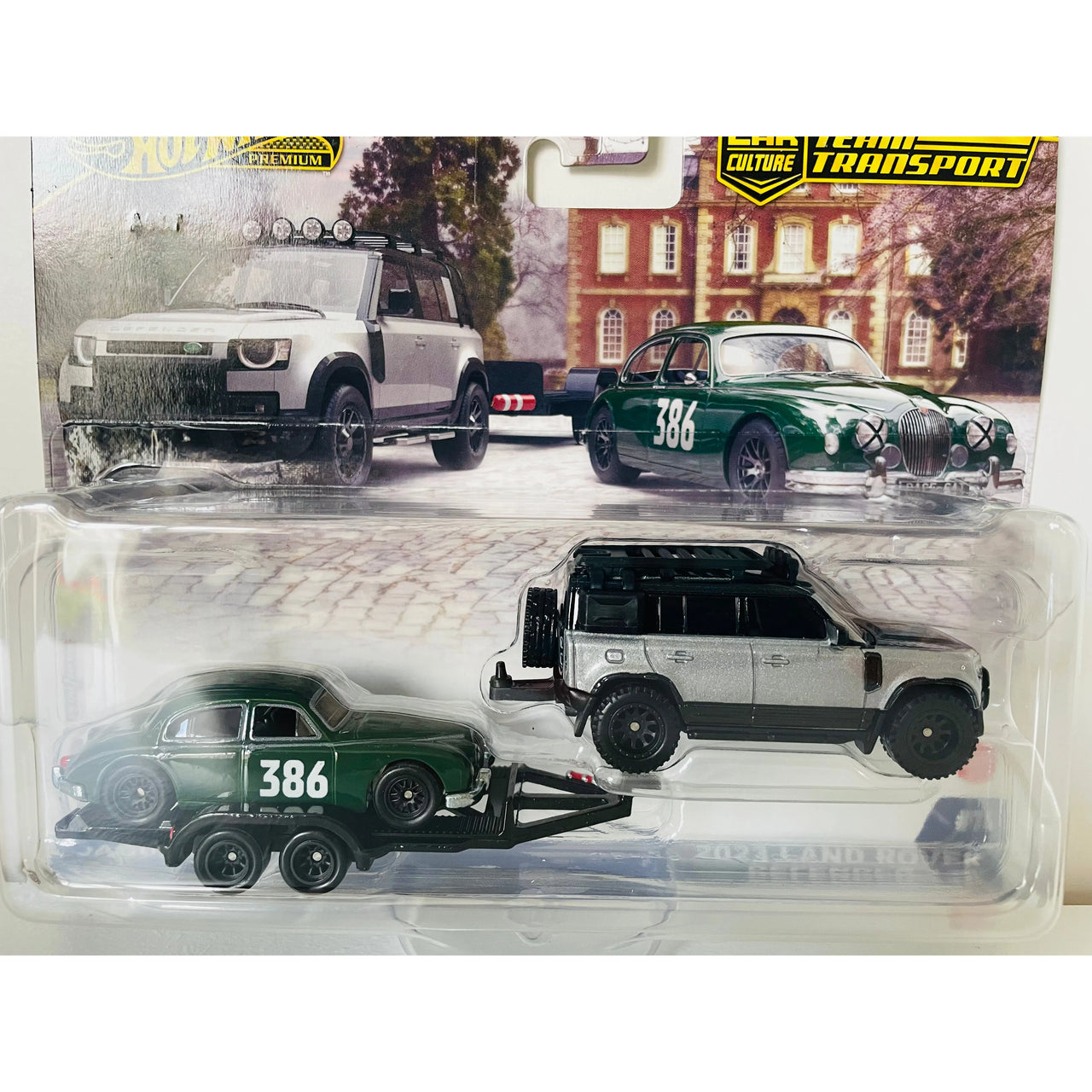 Hot Wheels Premium Car Culture Team Transport #74 Jaguar MK1 2023 Land Rover Defender 110
