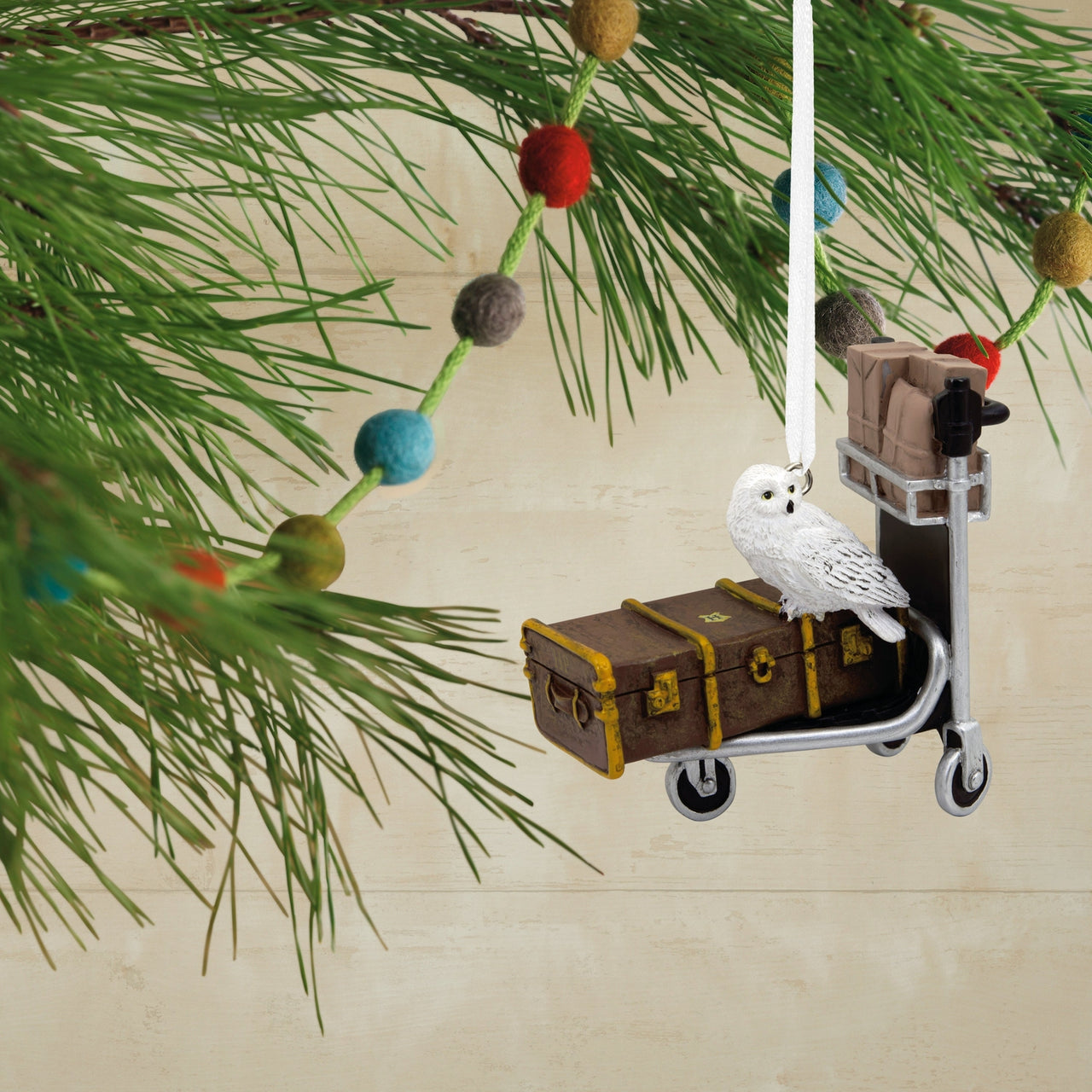 Harry Potter Trolley with Trunk & Hedwig the Owl Ornament