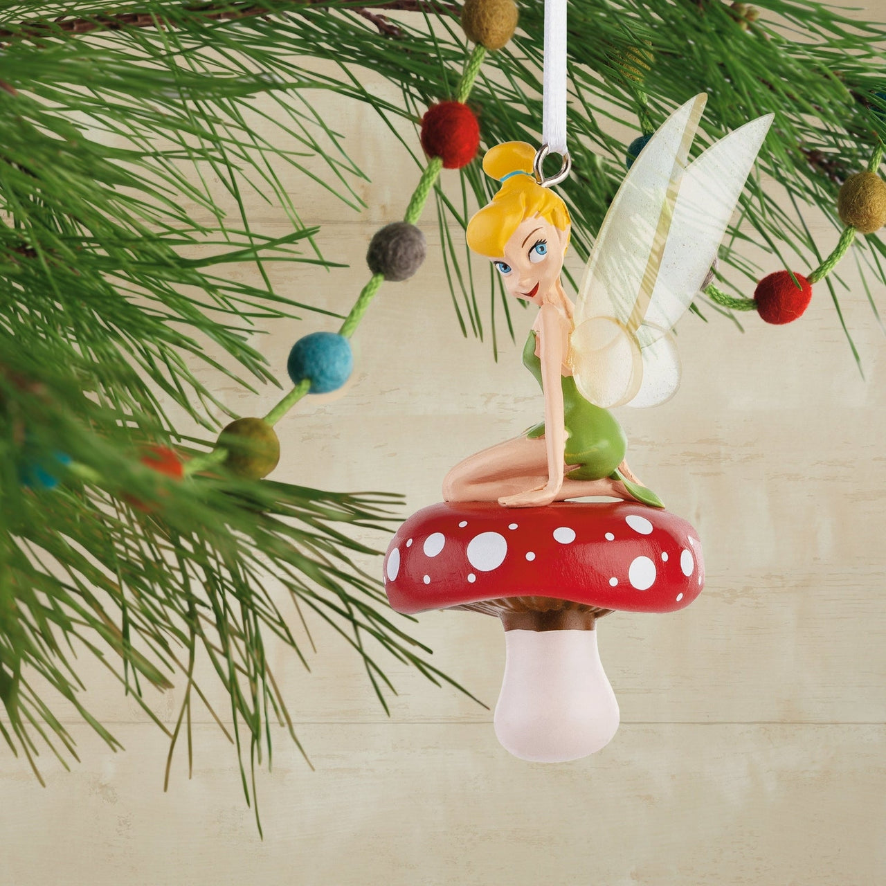 Collectable Disney Tinker Bell & Toadstool Ornament - Planet Toys