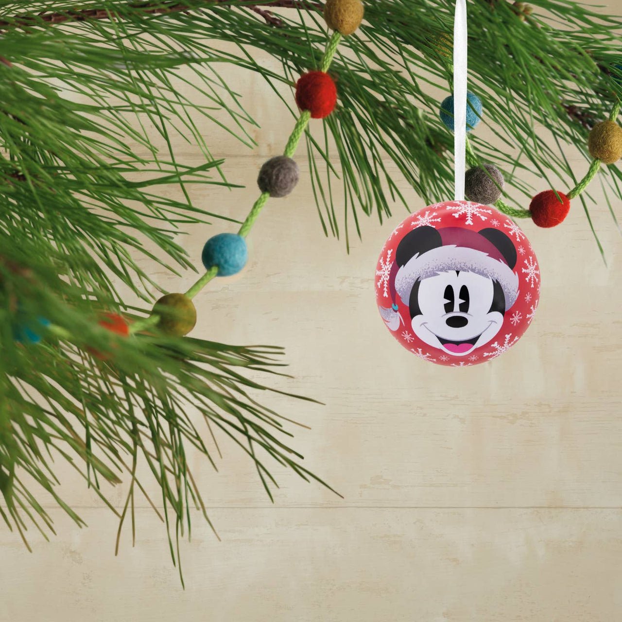 Hallmark Disney Mickey & Minnie Mouse Tin Christmas Bauble Pack of 12 - Planet Toys