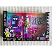Monster High Make - A - Monster Pet Playset with Frankie Stein Doll - Planet Toys